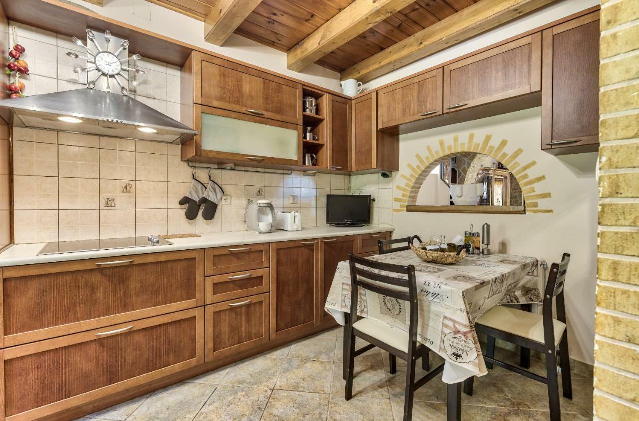 Green Boat Apartment Akrotiri  外观 照片